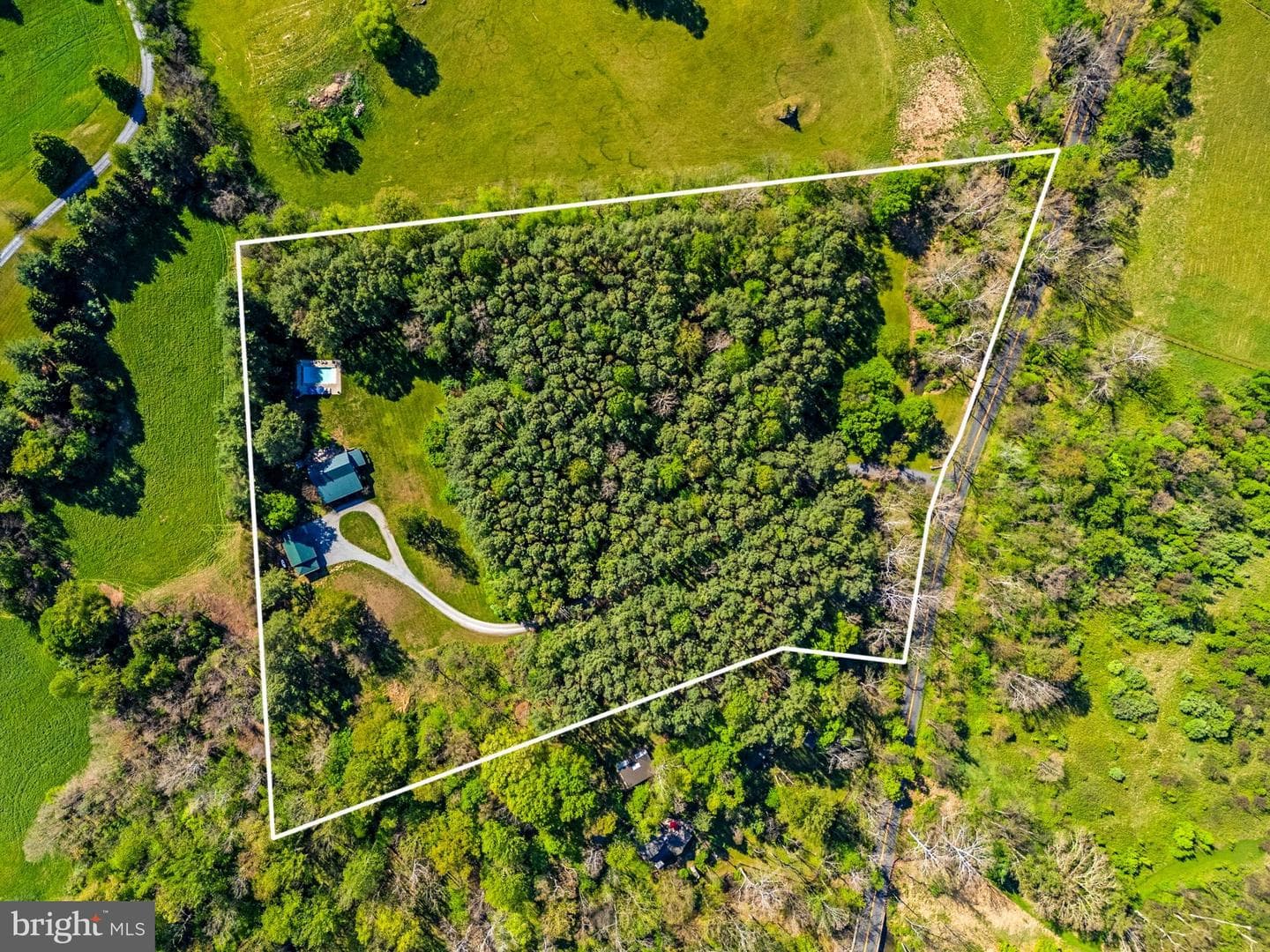 3079 Halfway Road photo 2