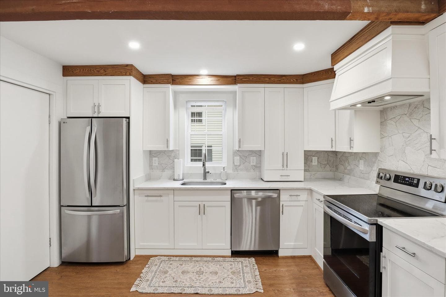 179 Waterloo Street photo 26