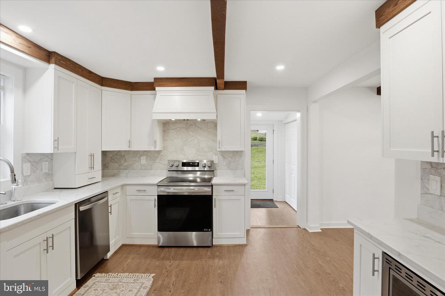 179 Waterloo Street photo 27