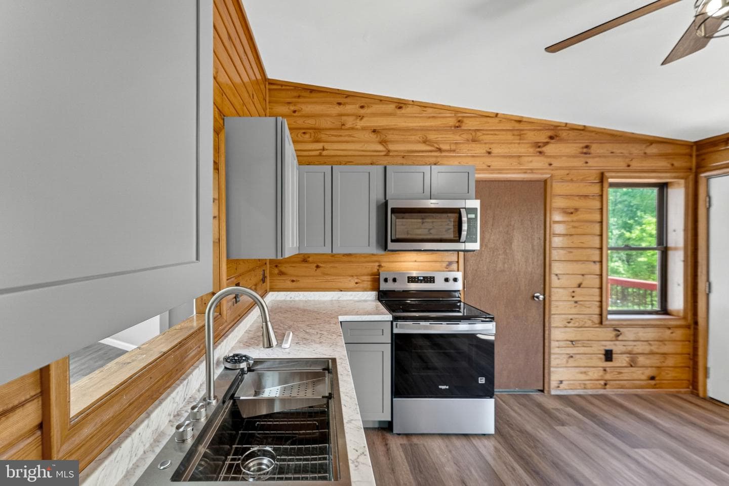 8265 Opal Road photo 14