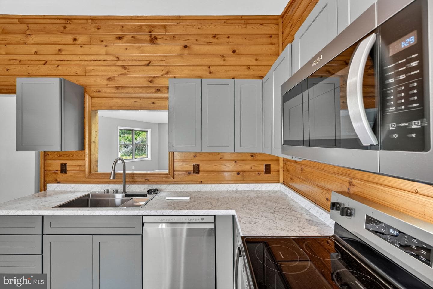 8265 Opal Road photo 24