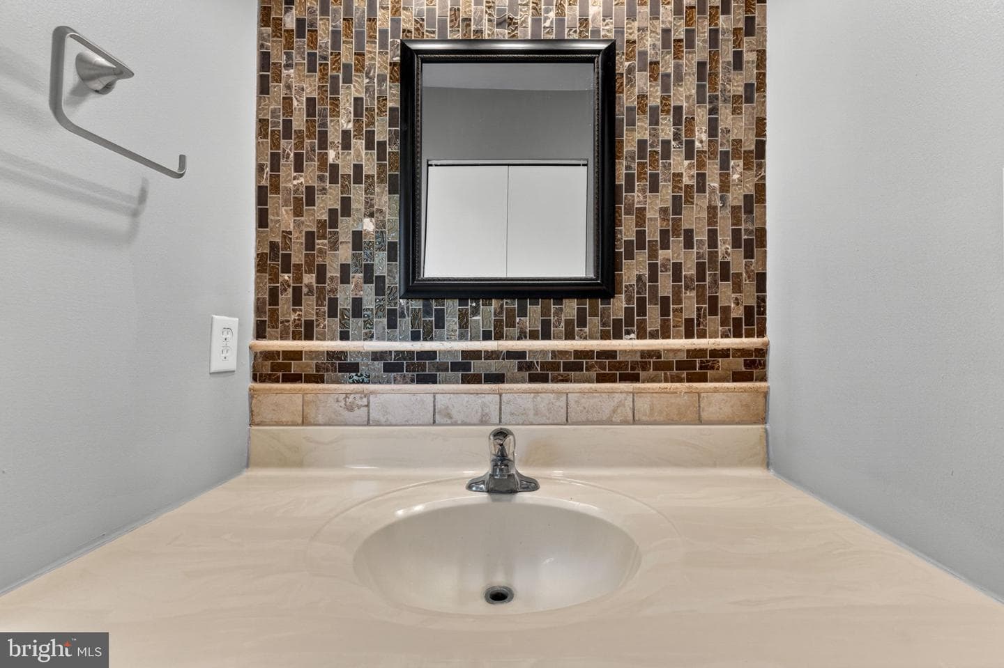 8265 Opal Road photo 36