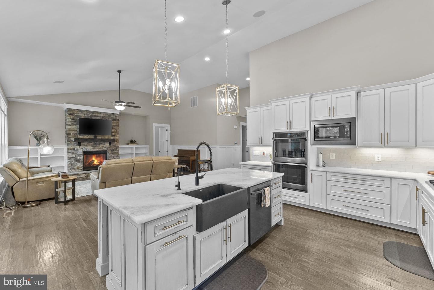 9801 Thoroughbred Road photo 32