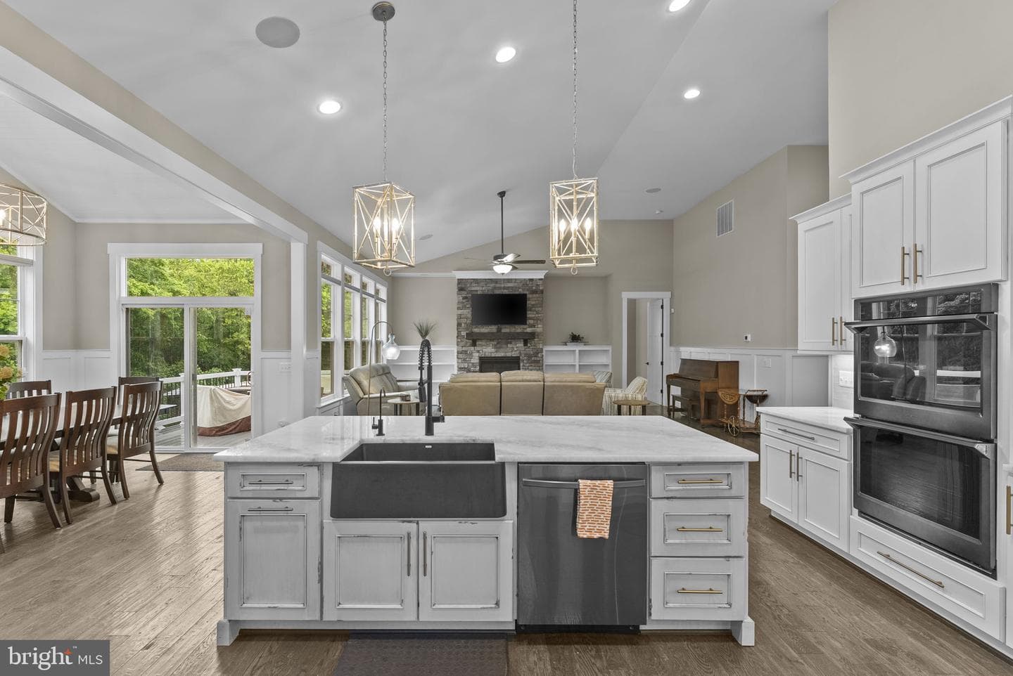 9801 Thoroughbred Road photo 35