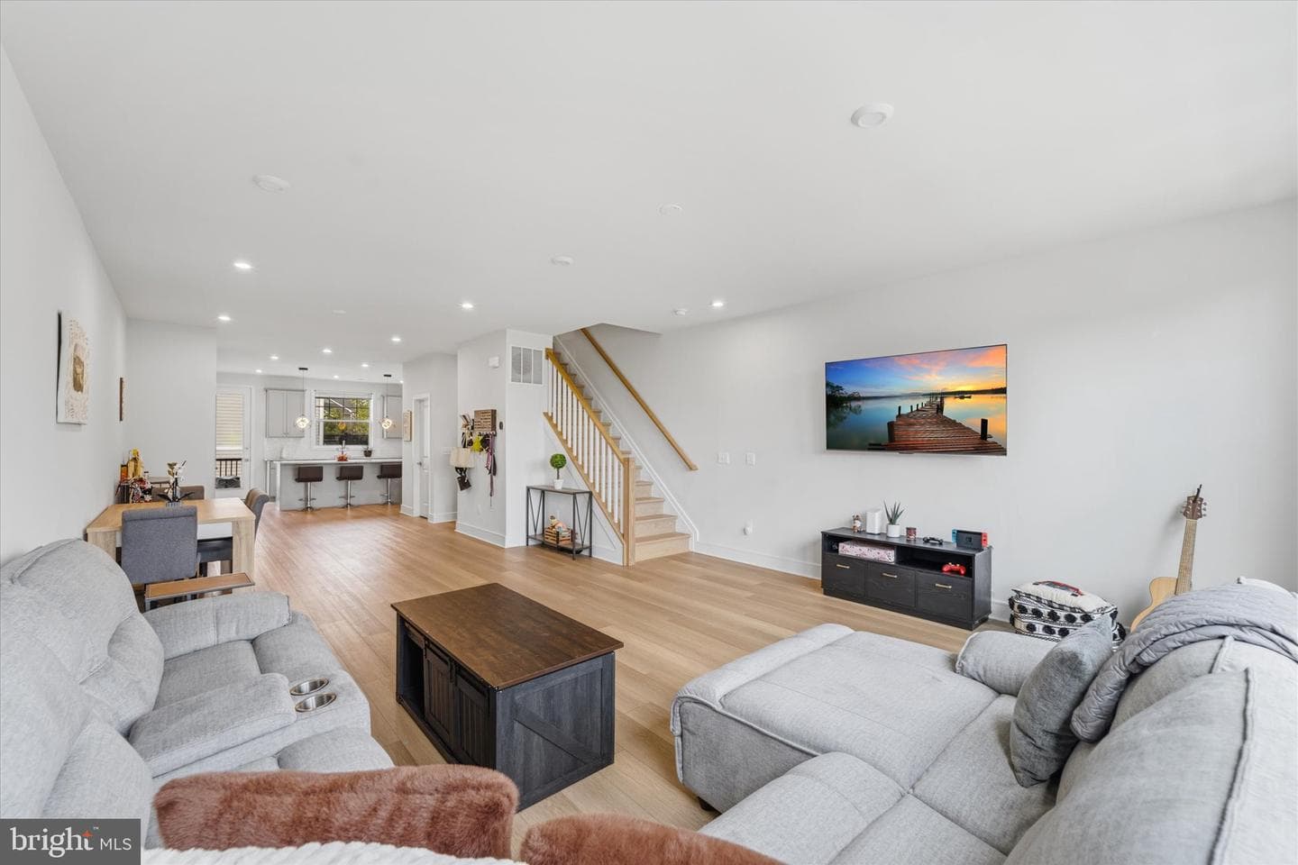 4256 Frost Street photo 16