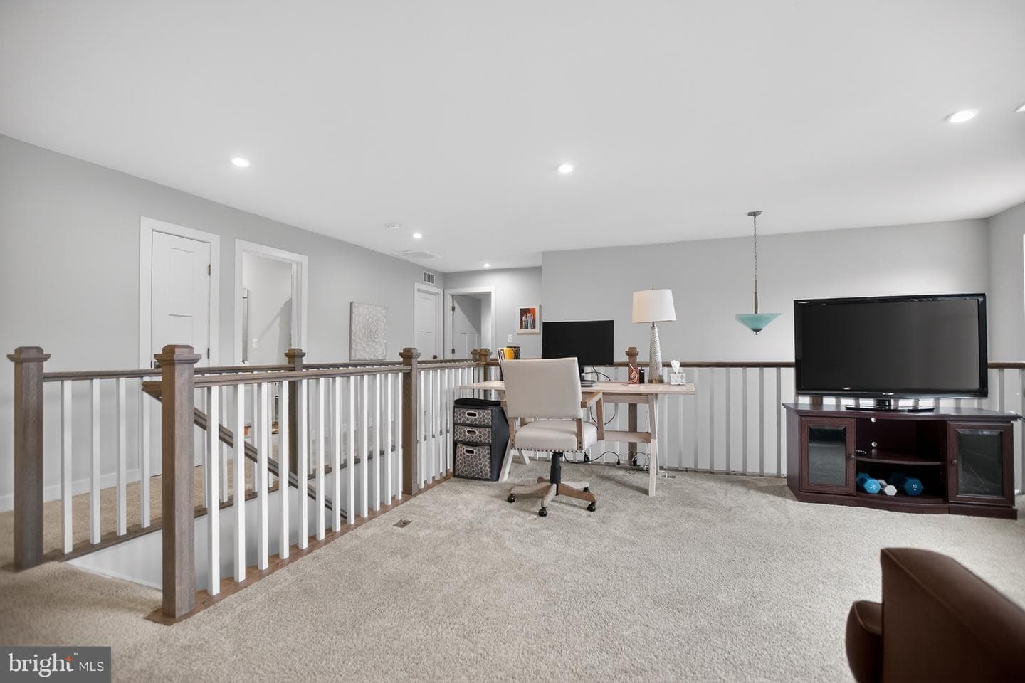 7979 International Drive photo 23