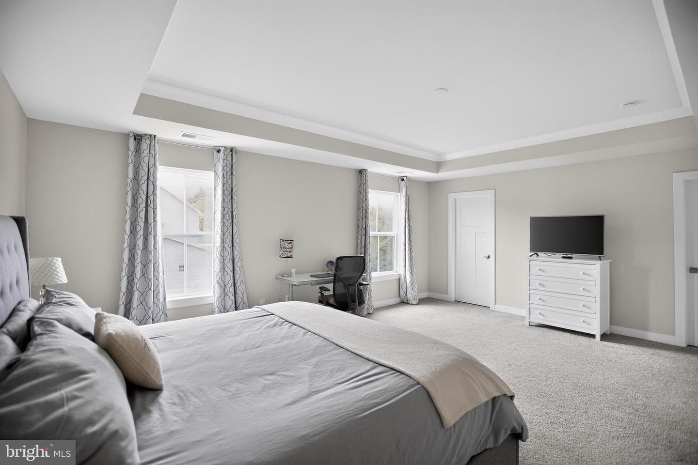 7979 International Drive photo 28