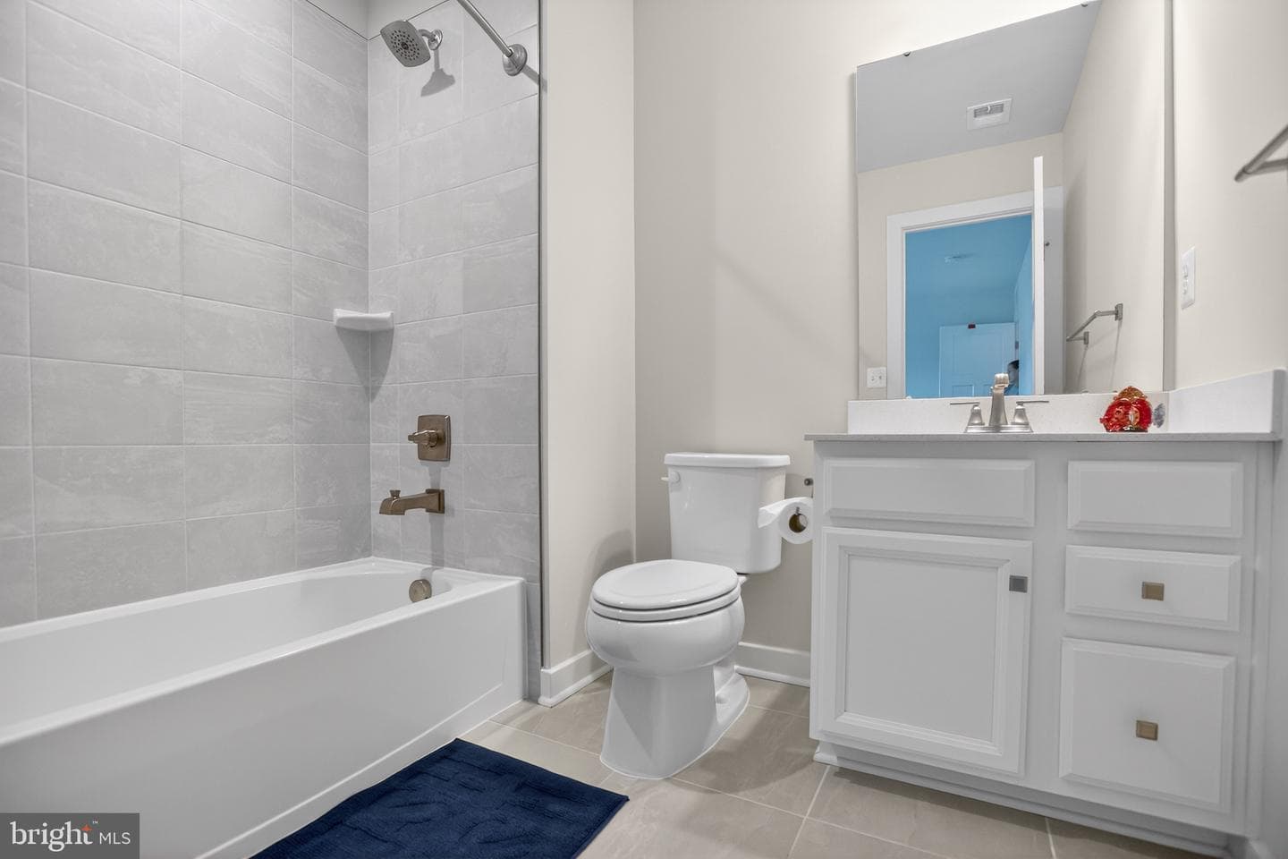 7979 International Drive photo 40