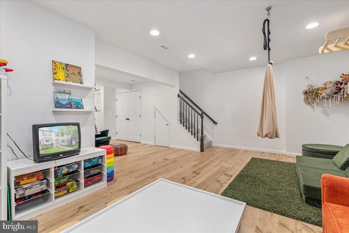 63 Pepper Tree Court photo 26