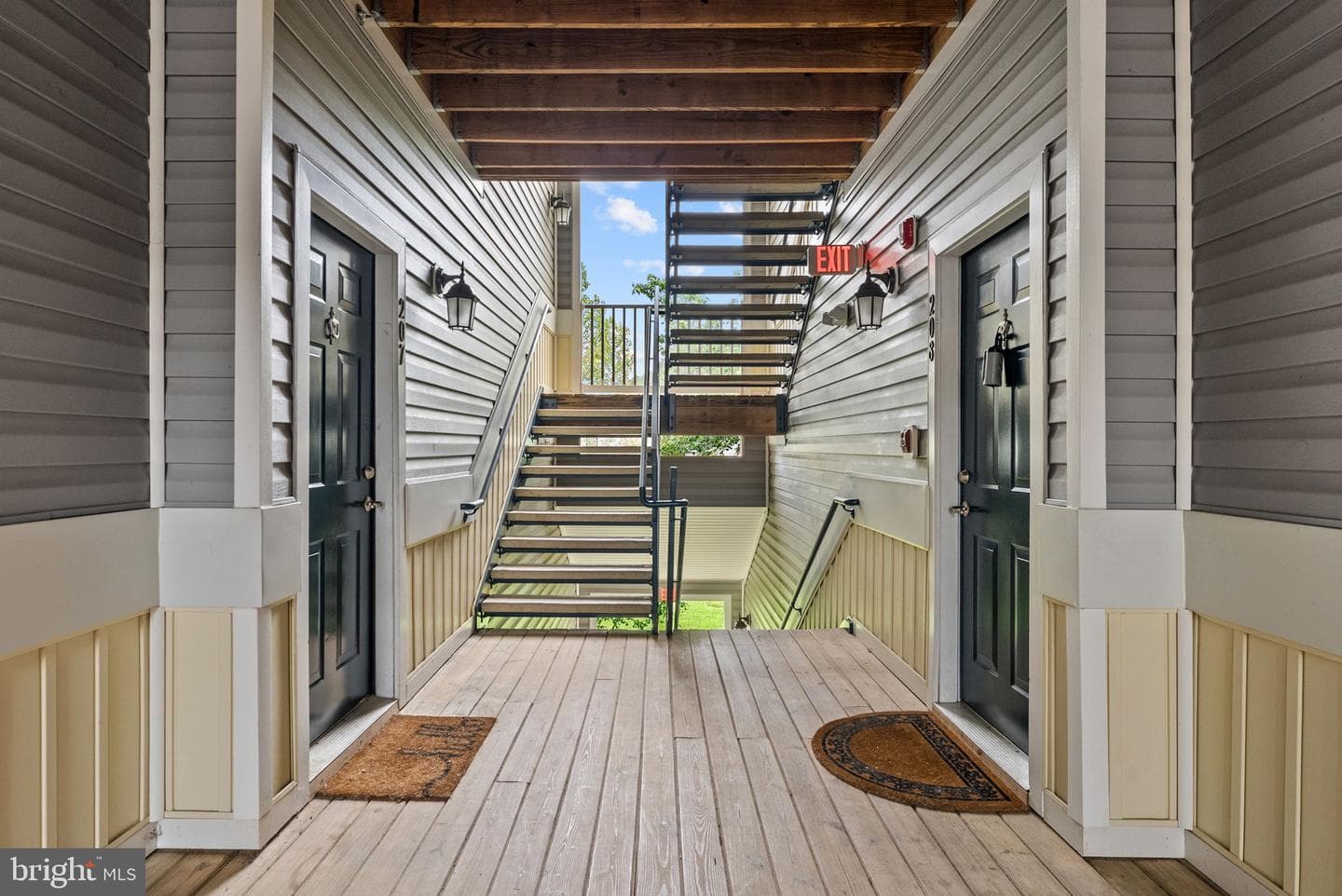 6161 Willow Pl # 208 photo 3