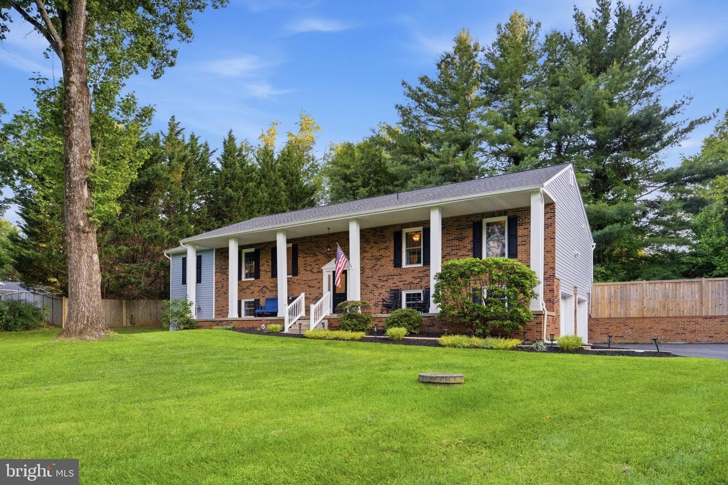 7376 Woodstone Court photo 3