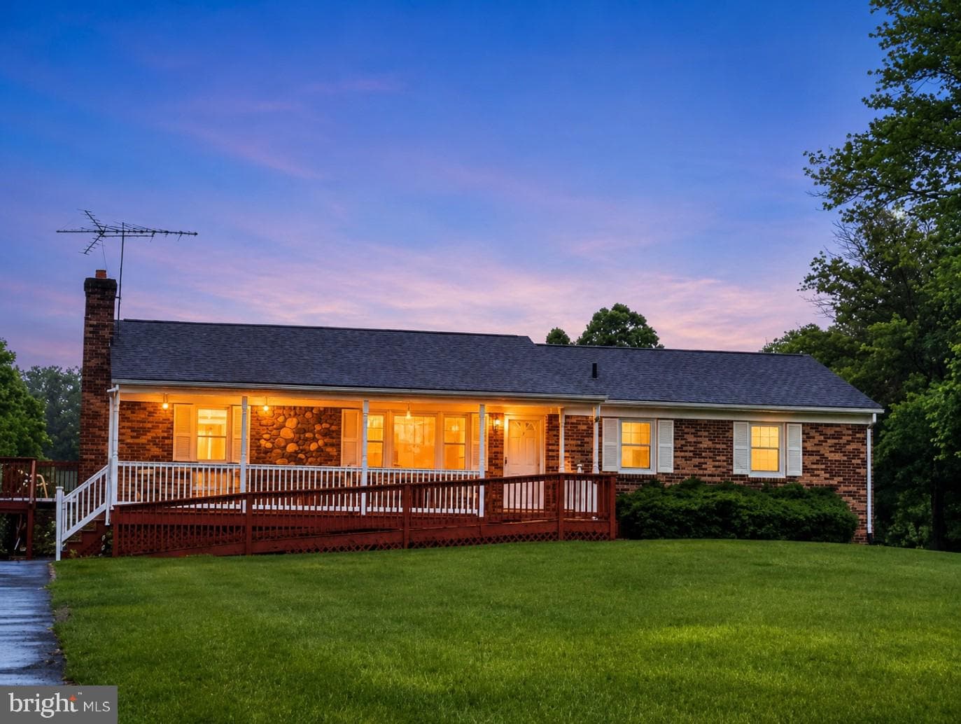 7087 Lakeview Drive, Warrenton
