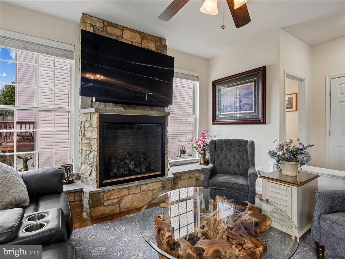 530 Estate Avenue photo 24