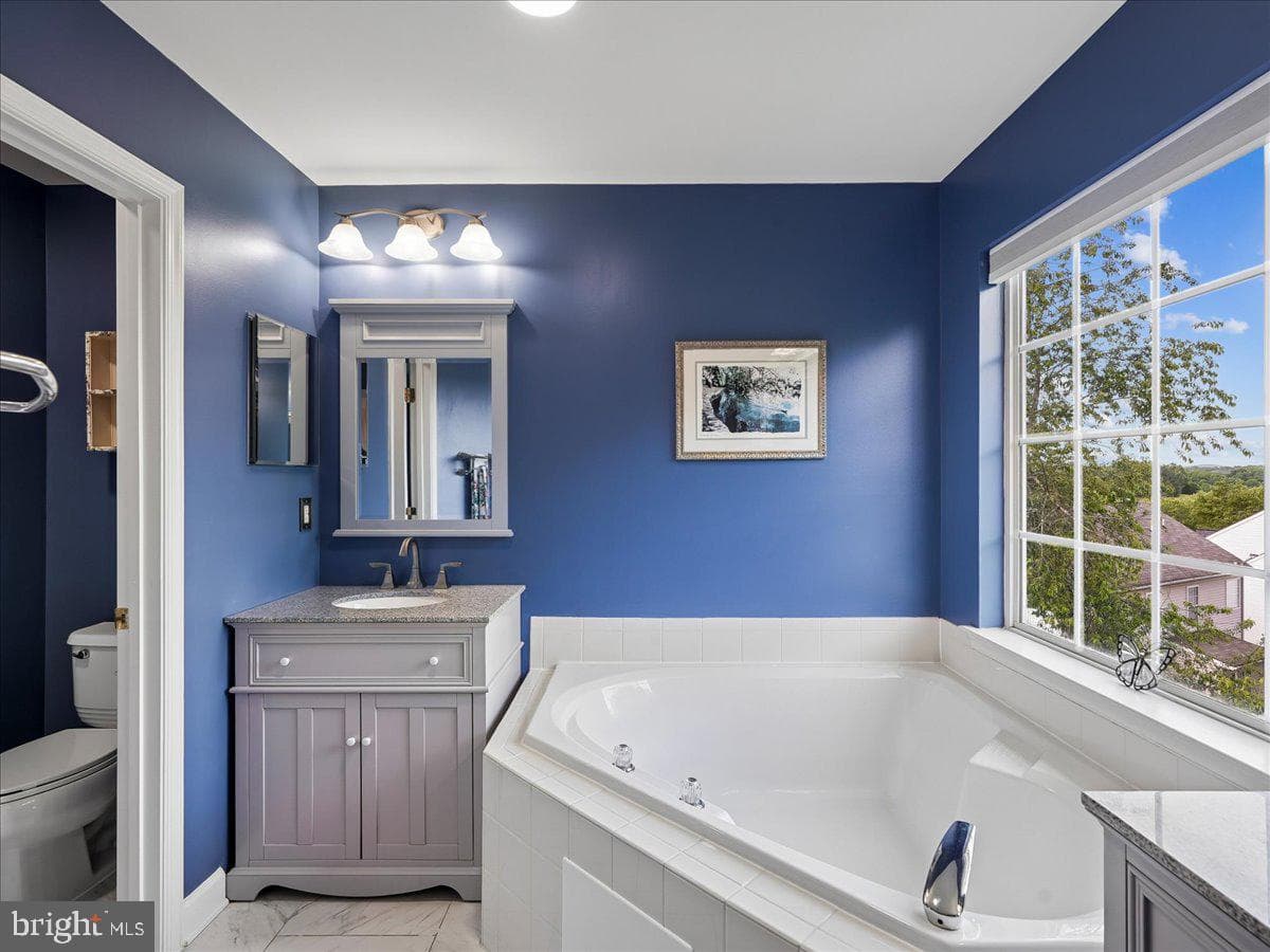530 Estate Avenue photo 30
