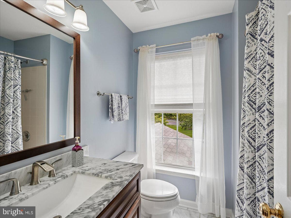530 Estate Avenue photo 40