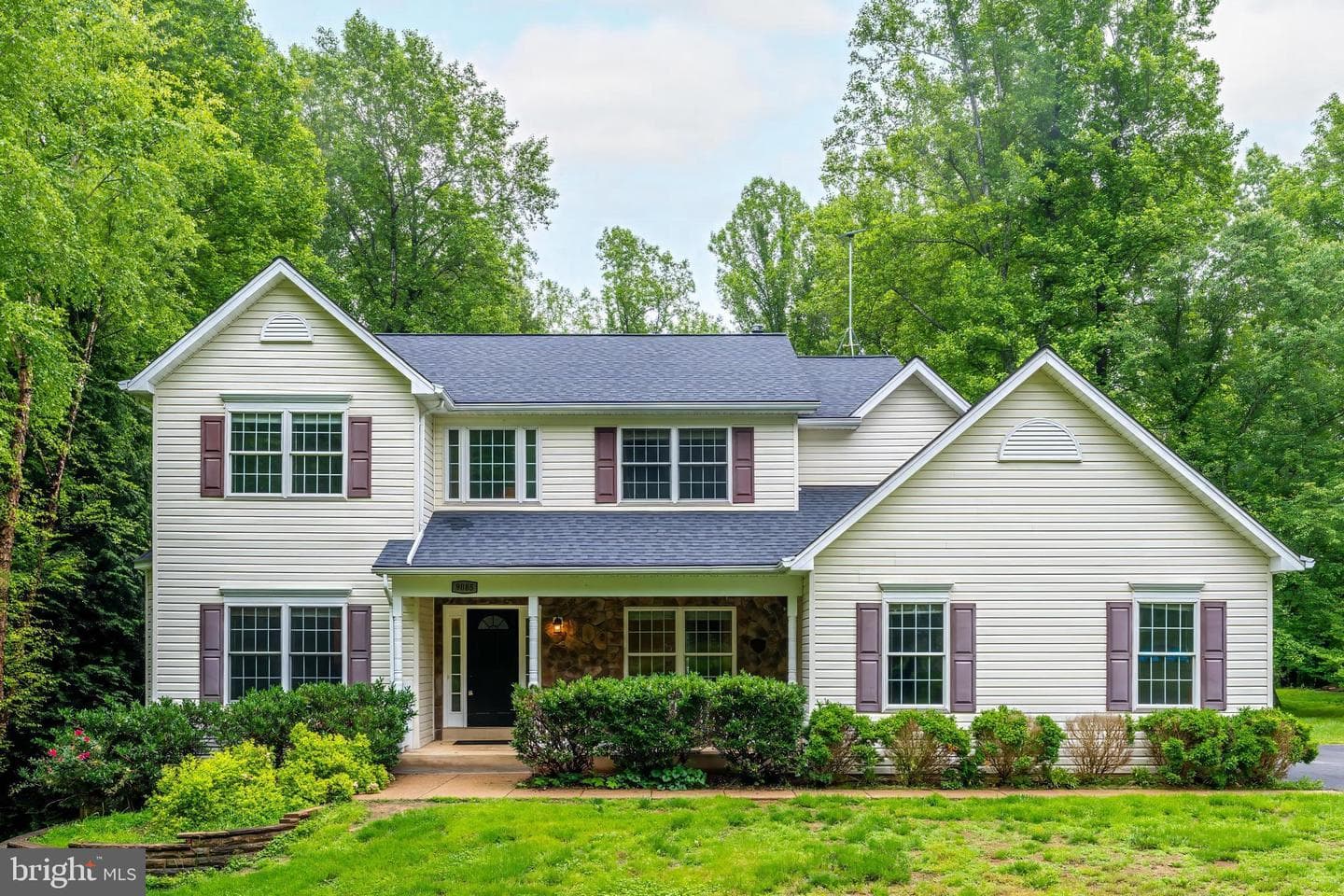 9085 Groundhog Ln photo 1