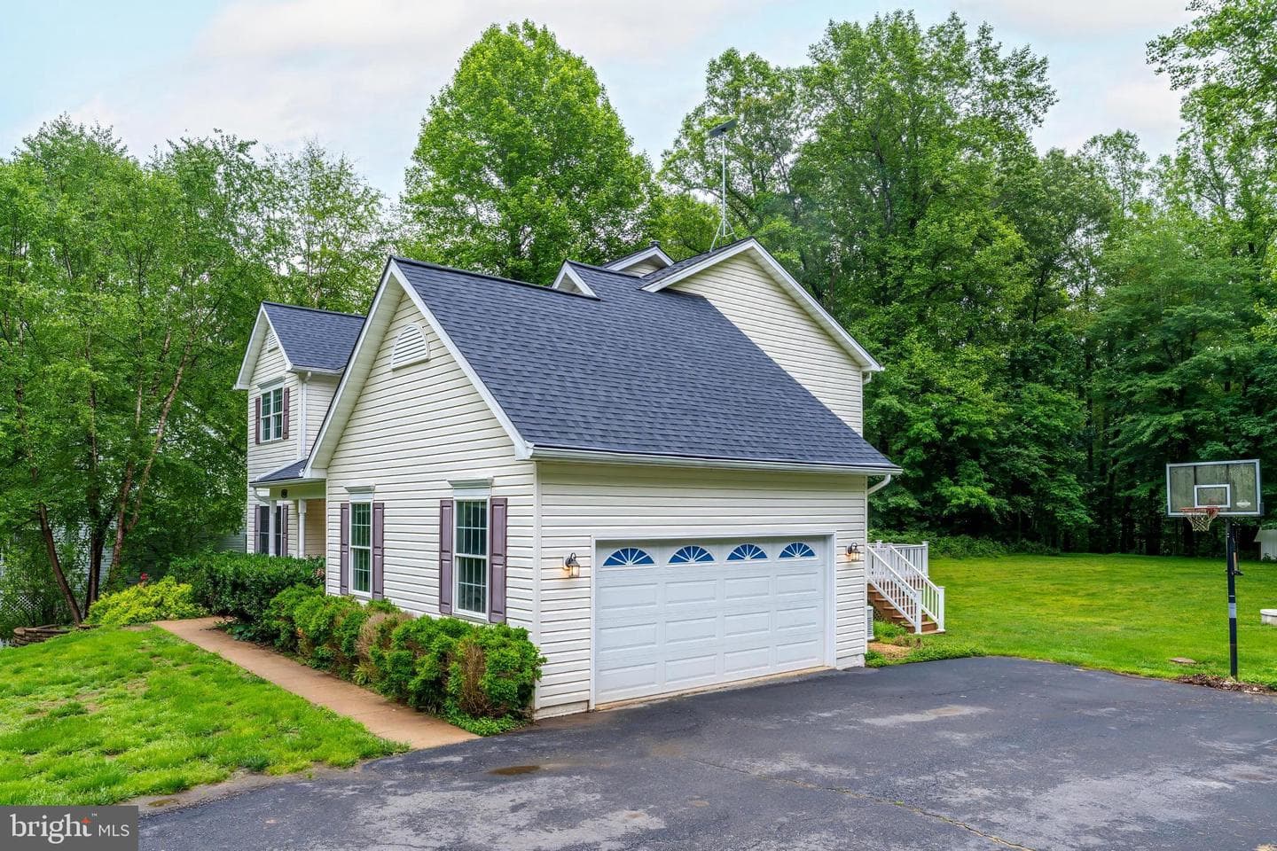 9085 Groundhog Ln photo 6