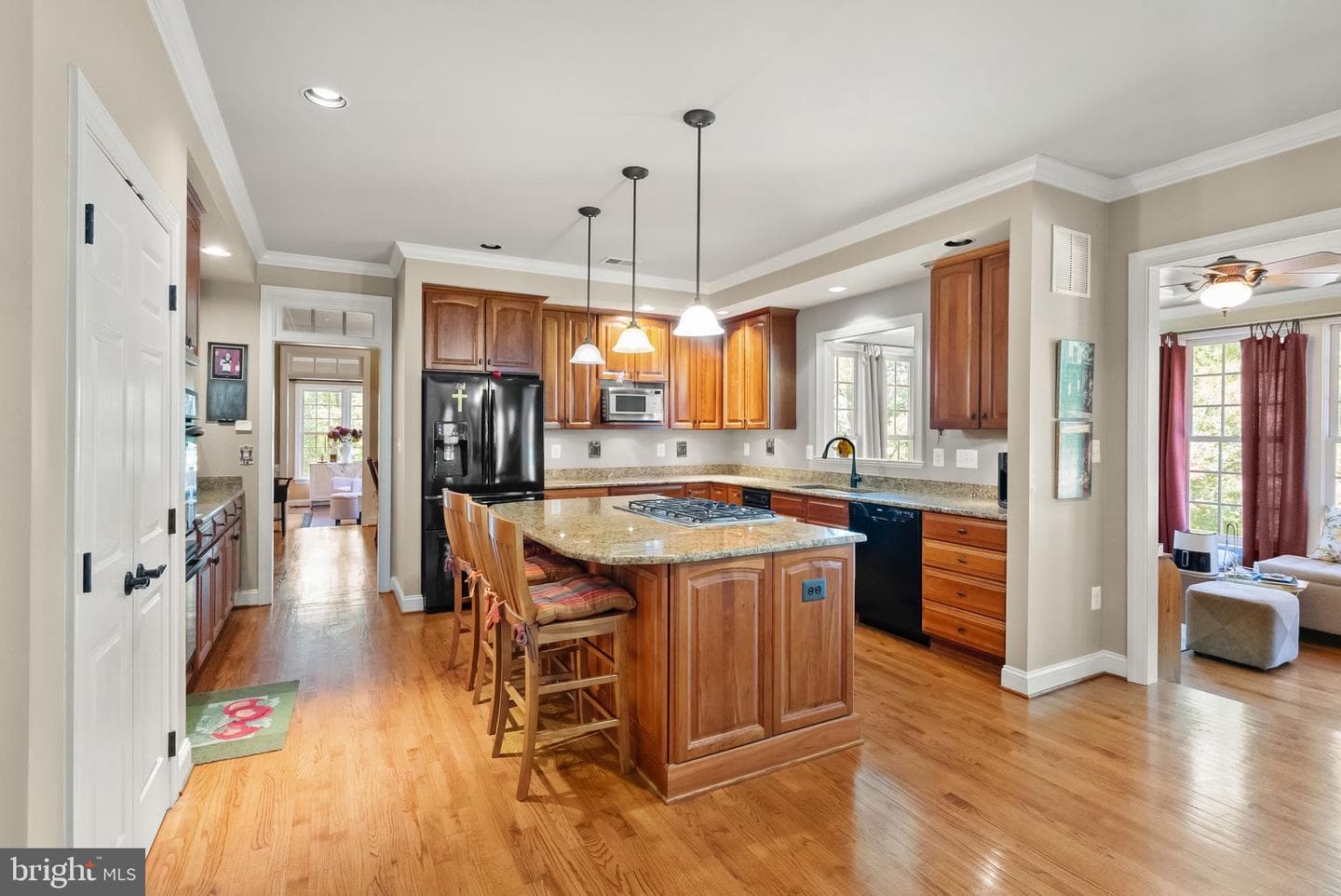 7188 Kenthurst Lane photo 14