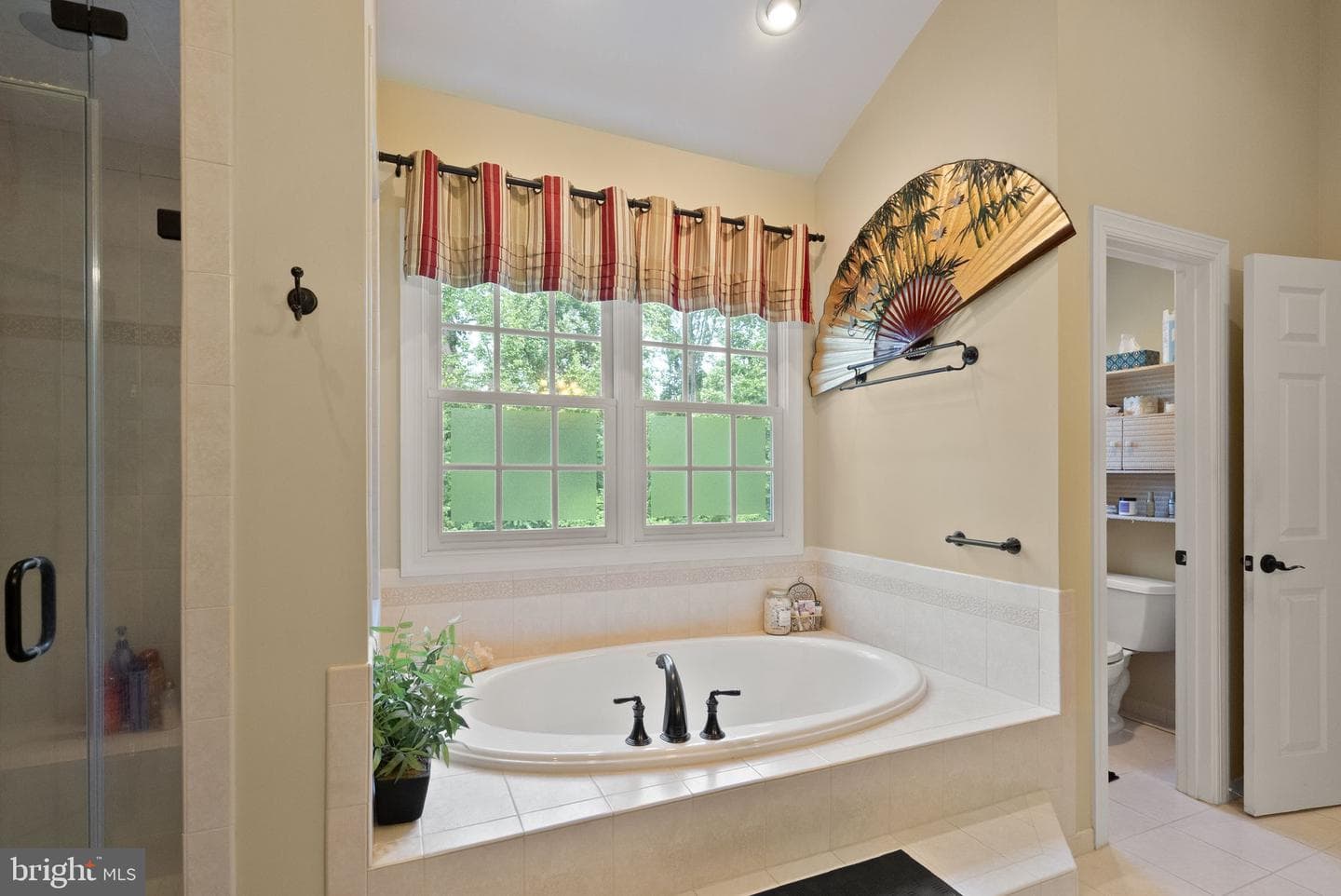 7188 Kenthurst Lane photo 32