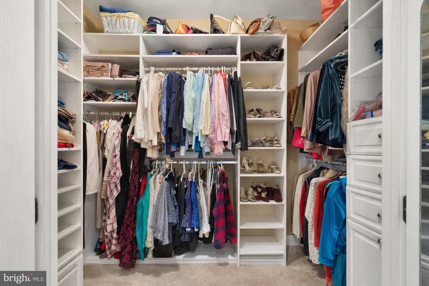 7188 Kenthurst Lane photo 33