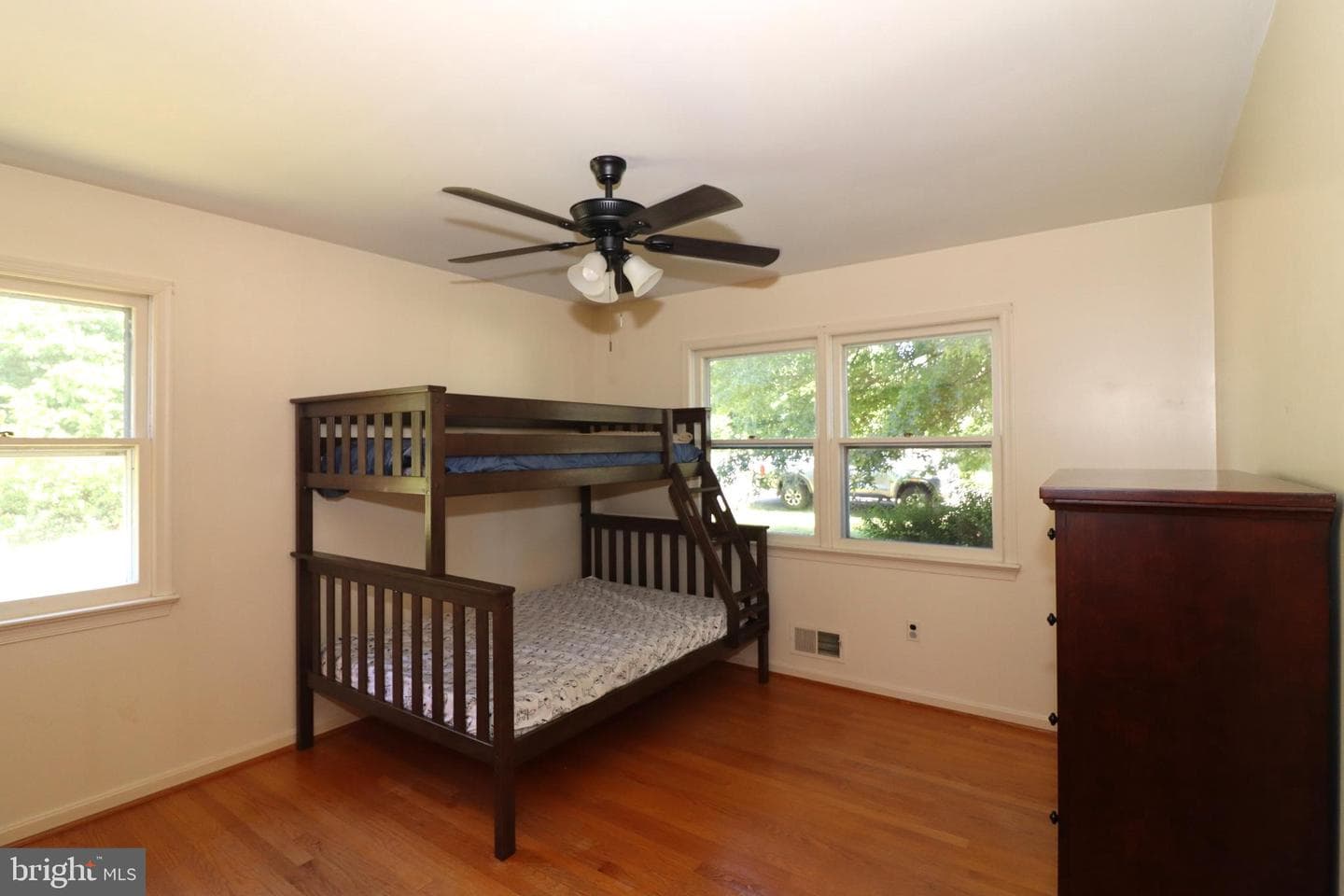 166 Elm Street photo 19