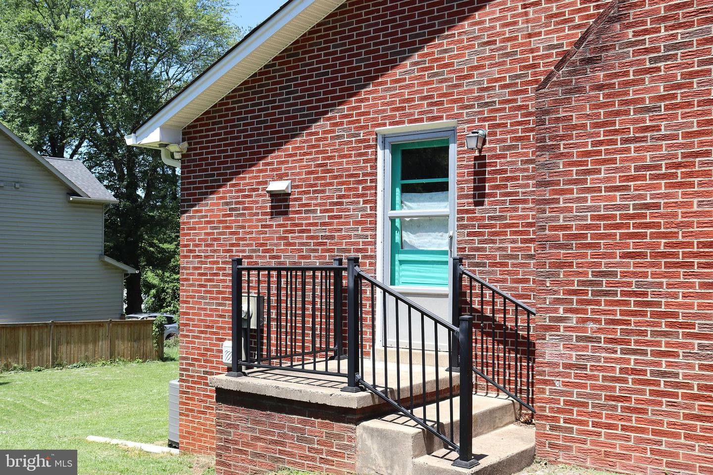 166 Elm Street photo 30
