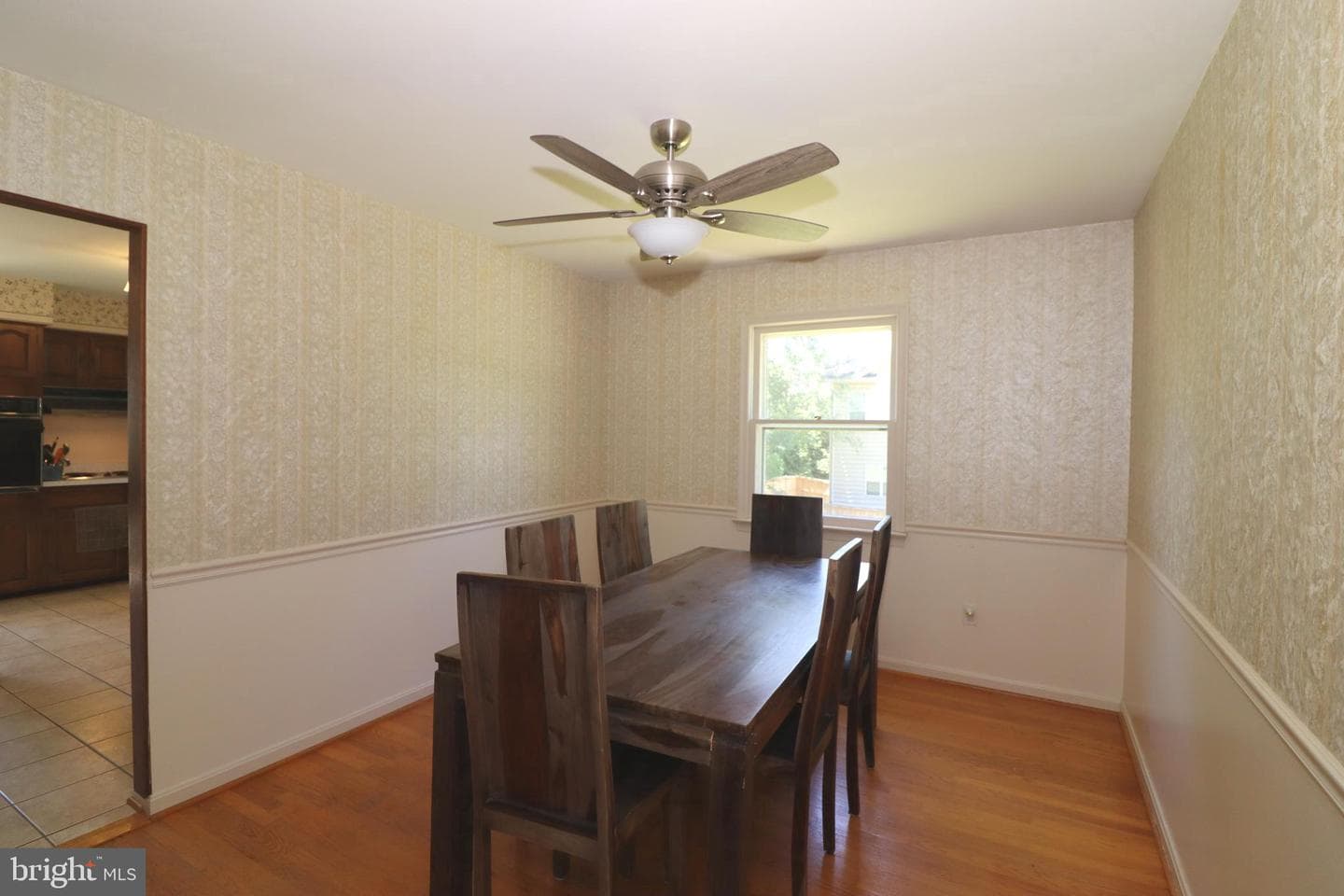 166 Elm Street photo 9