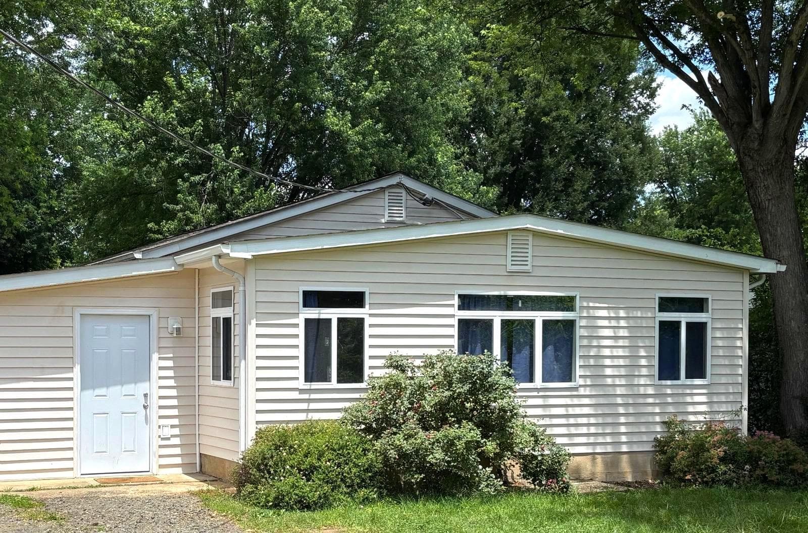 203 W Bowen Street, Remington