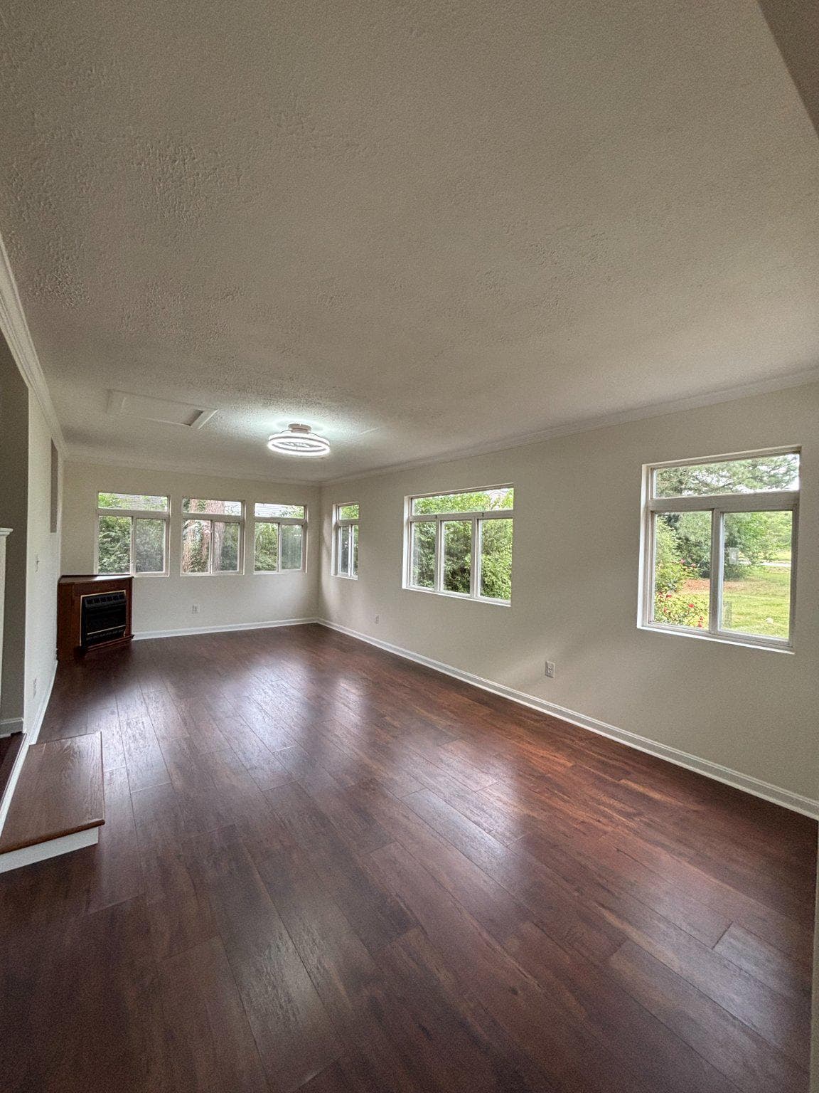 203 W Bowen Street photo 7