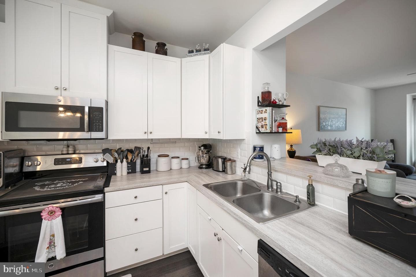 3014 Revere Street photo 7