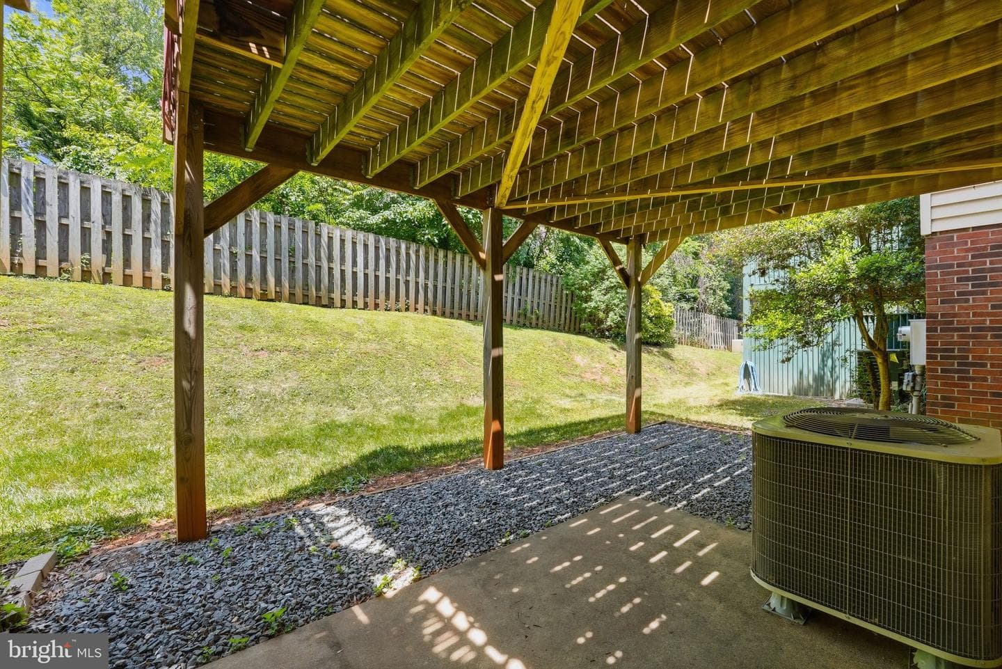 168 Fairfield Drive photo 28