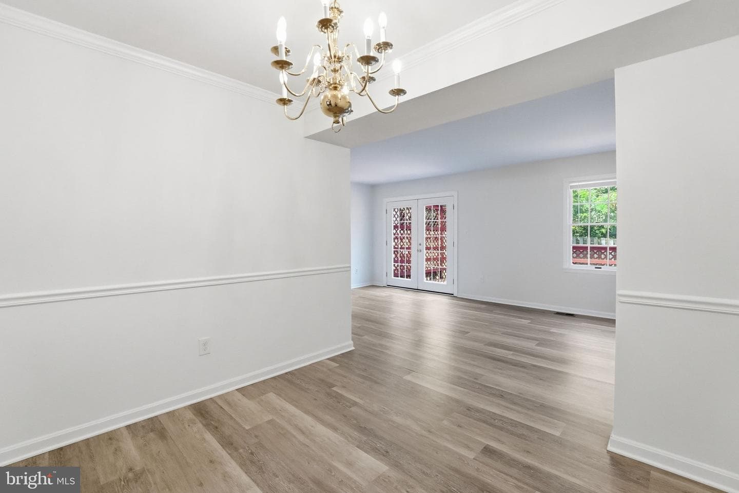 168 Fairfield Drive photo 3