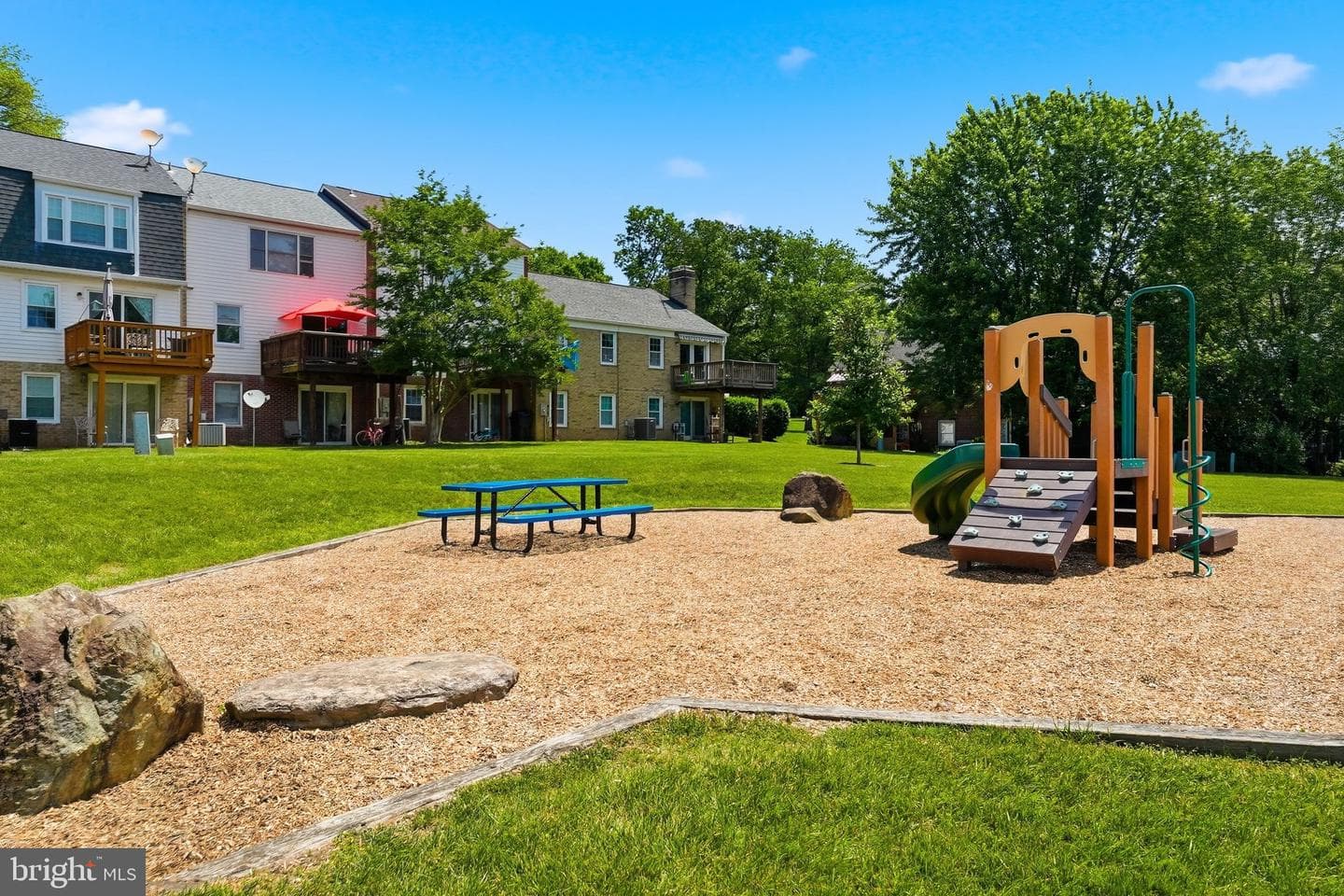 168 Fairfield Drive photo 39