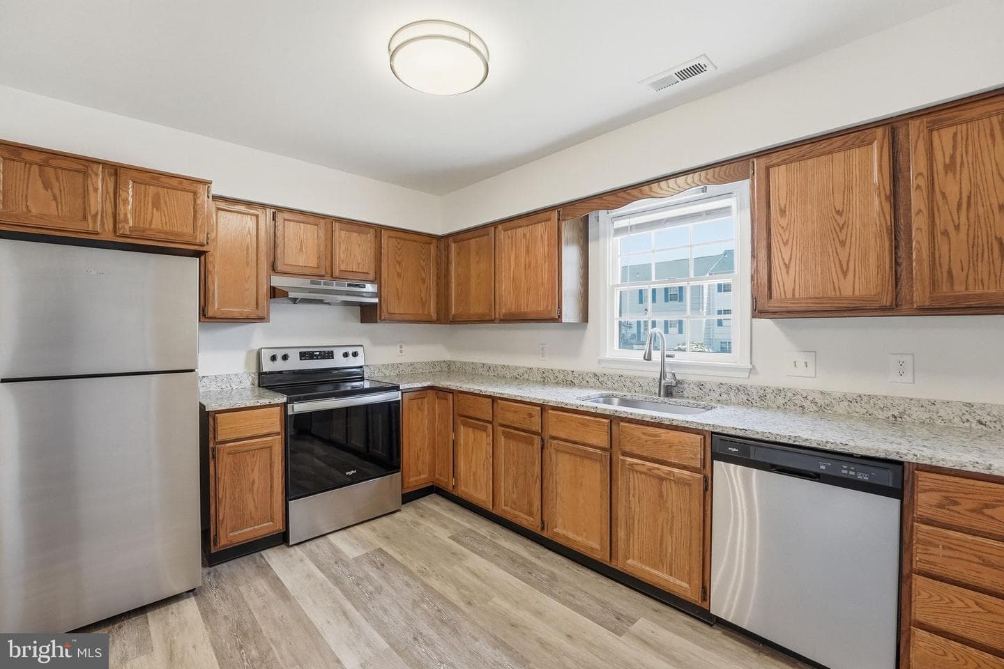 168 Fairfield Drive photo 6
