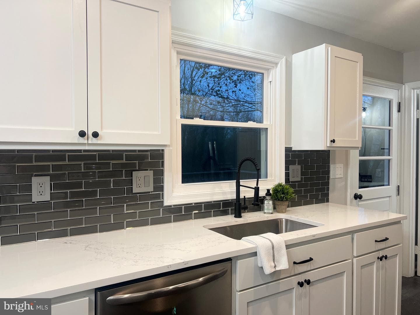7389 Bunker Hill Road photo 14