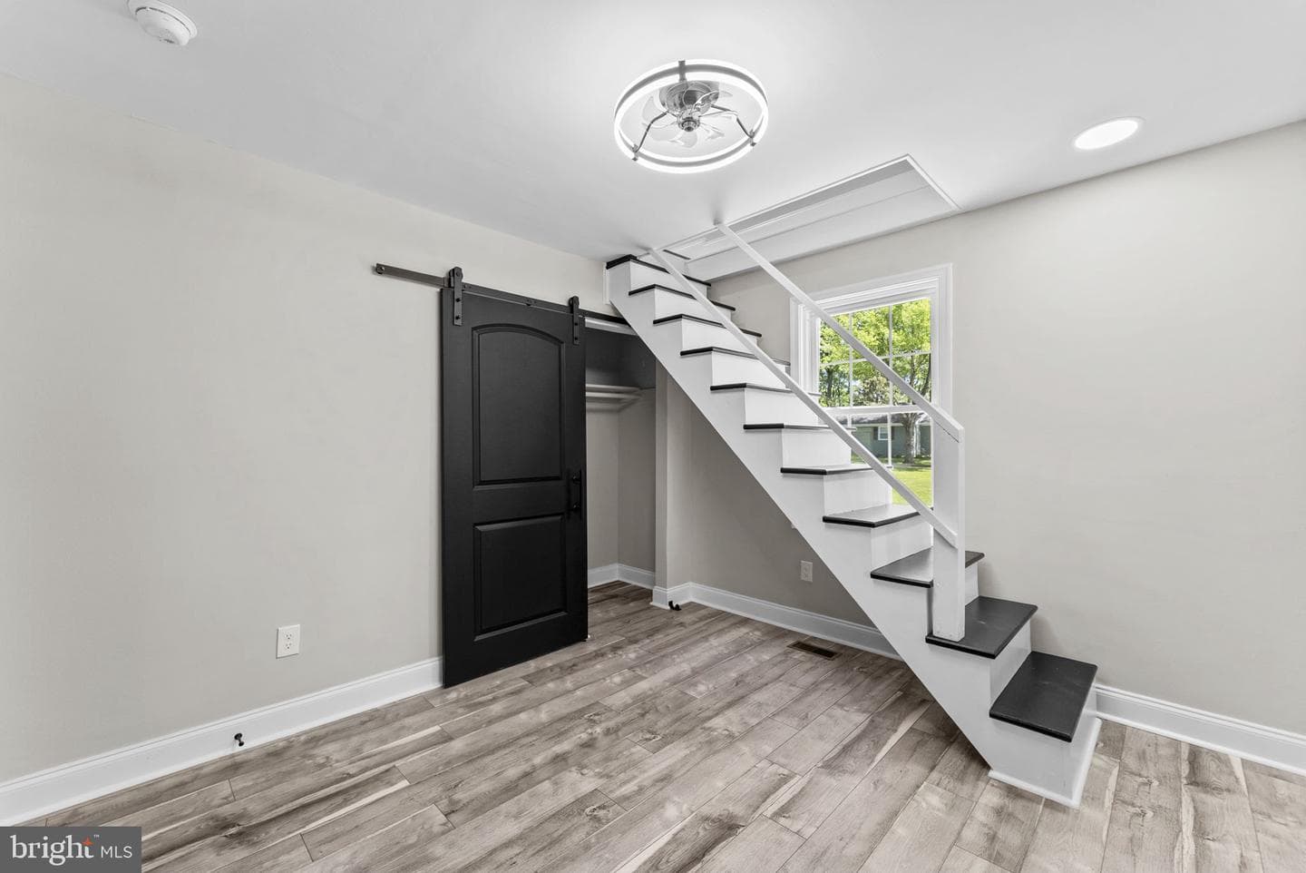 264 Monroe Street photo 29