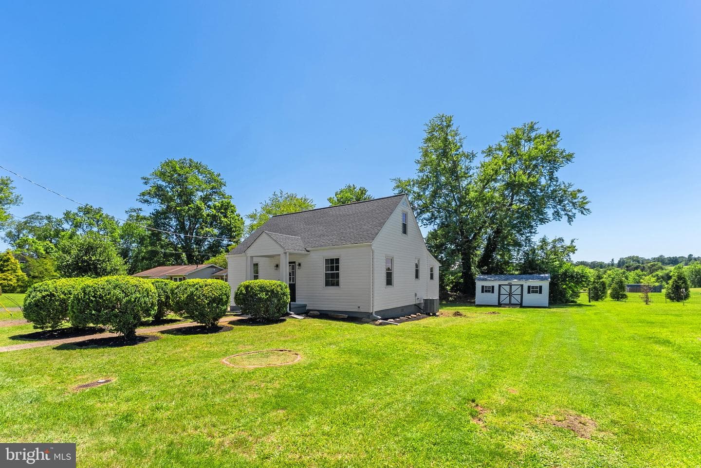 264 Monroe Street photo 3
