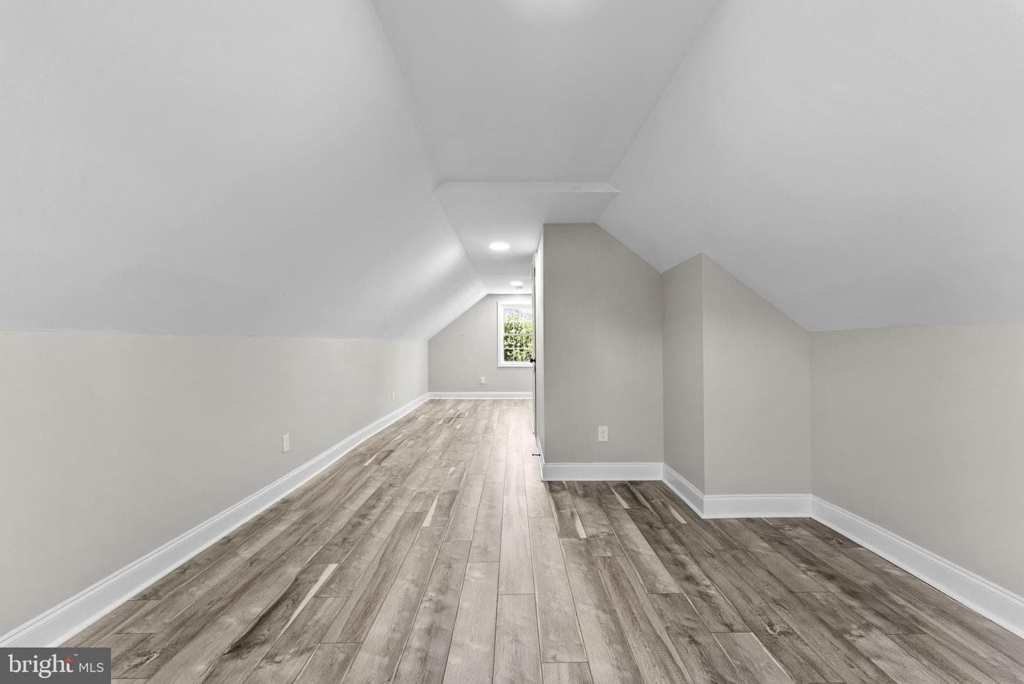 264 Monroe Street photo 37