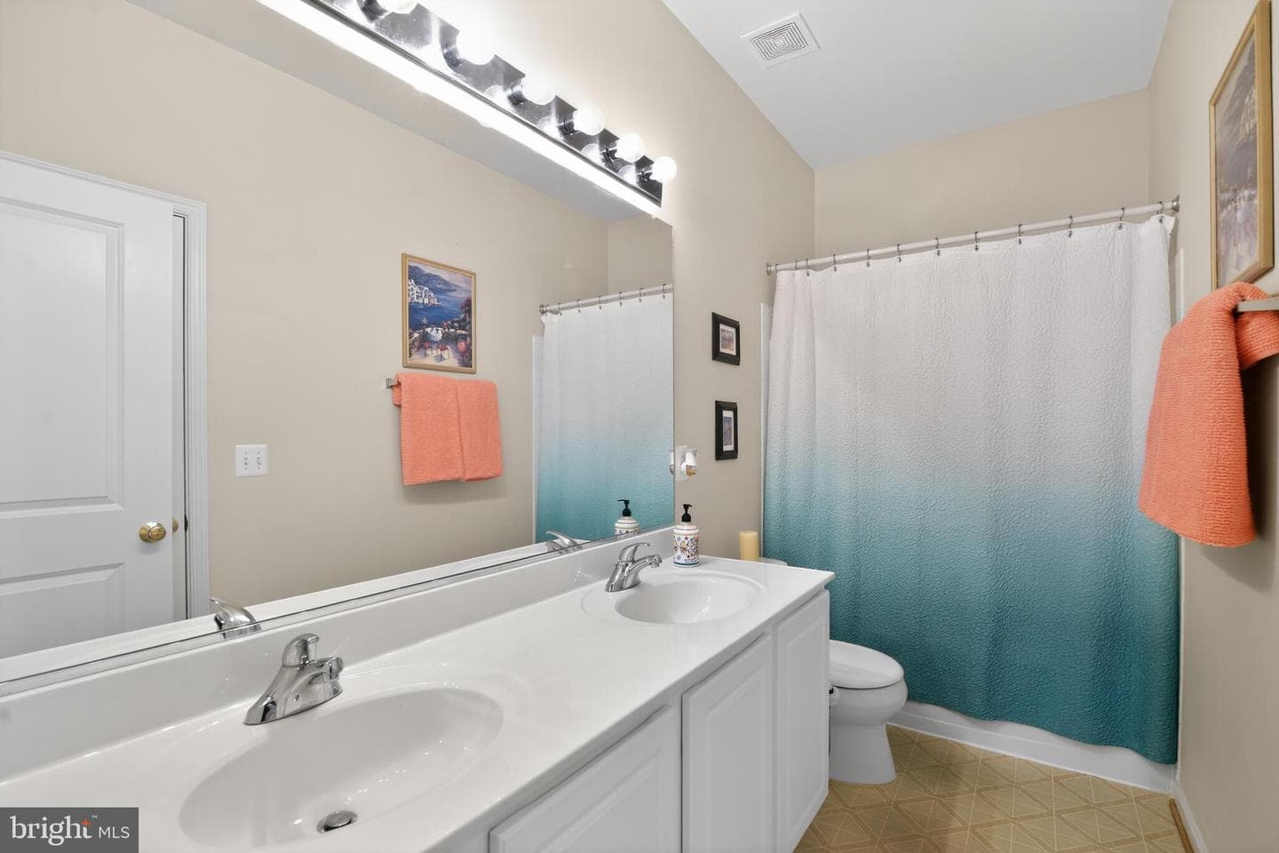 7153 Comrie Court photo 38
