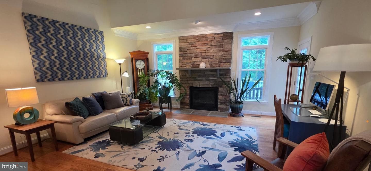 6743 Breezy Drive photo 4