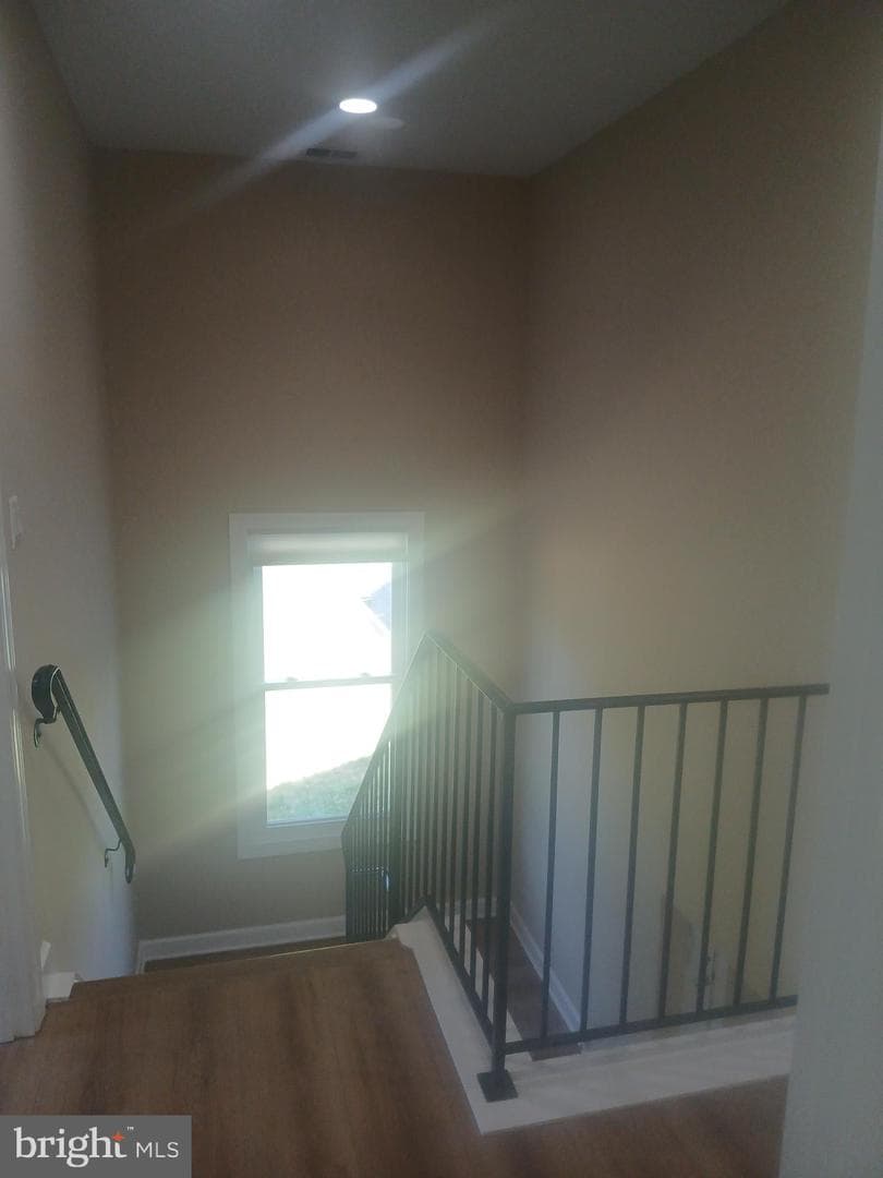 5201 Carolyns Way photo 13