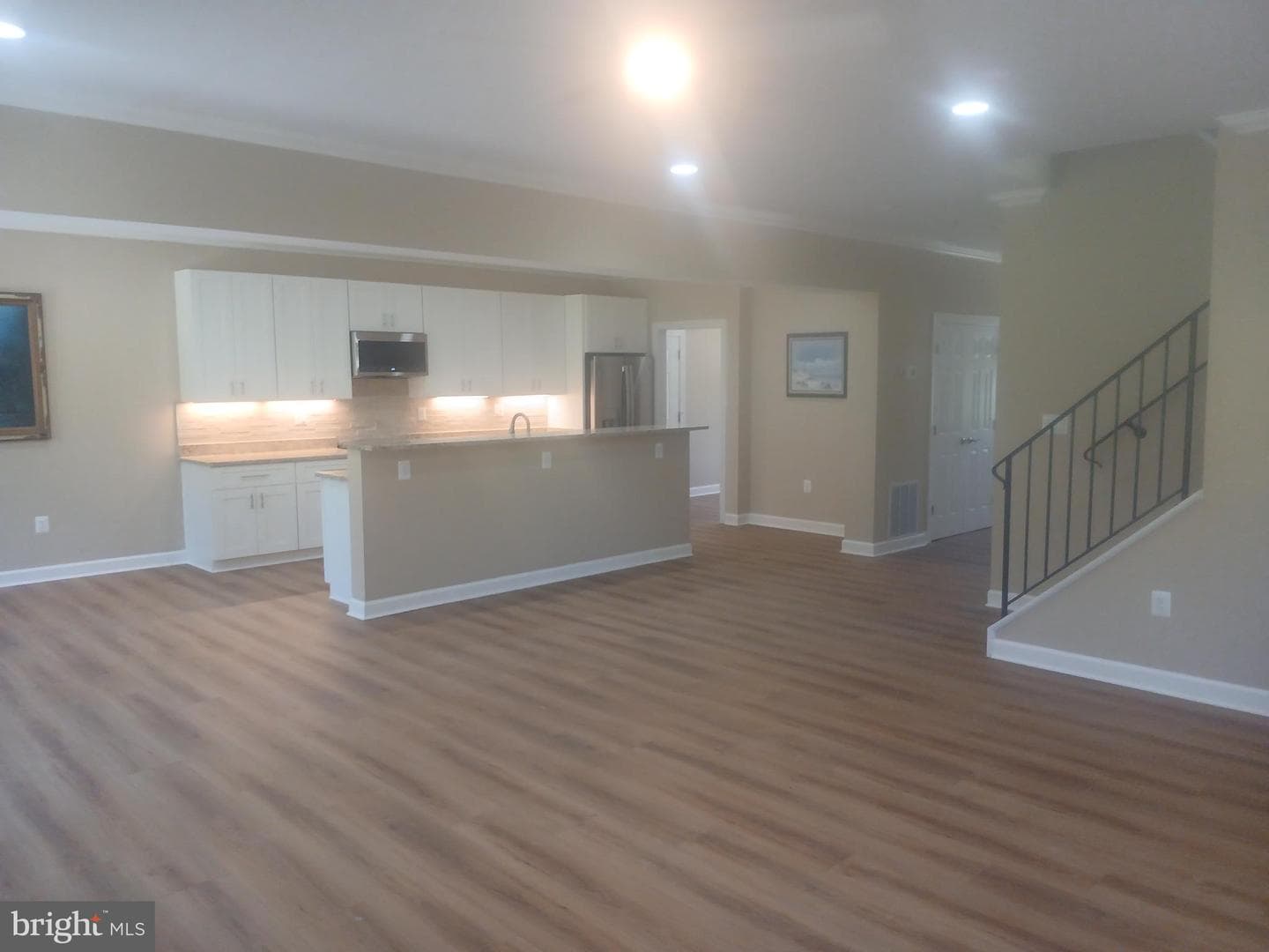 5201 Carolyns Way photo 8