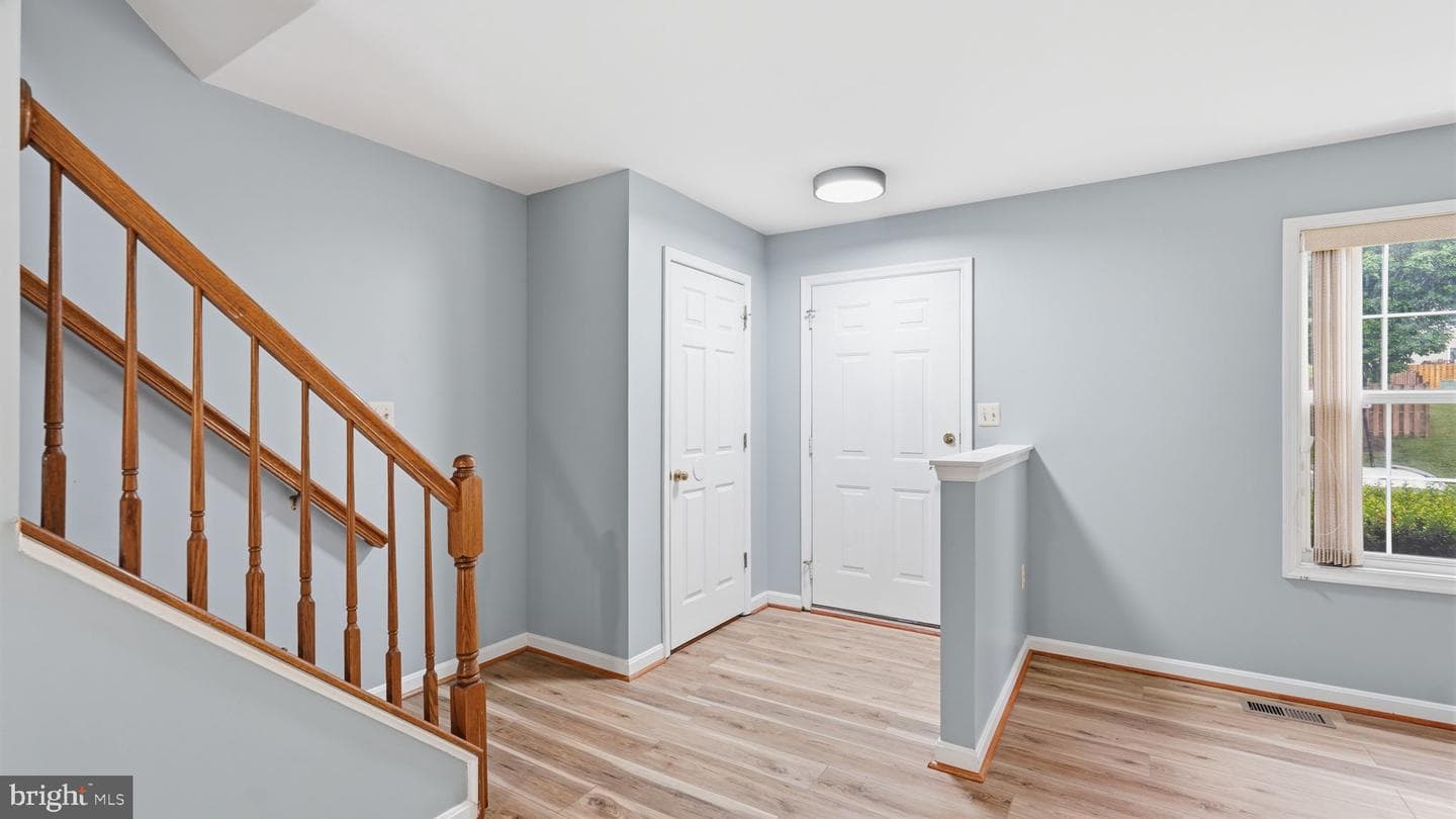 526 Highland Towne Lane photo 3