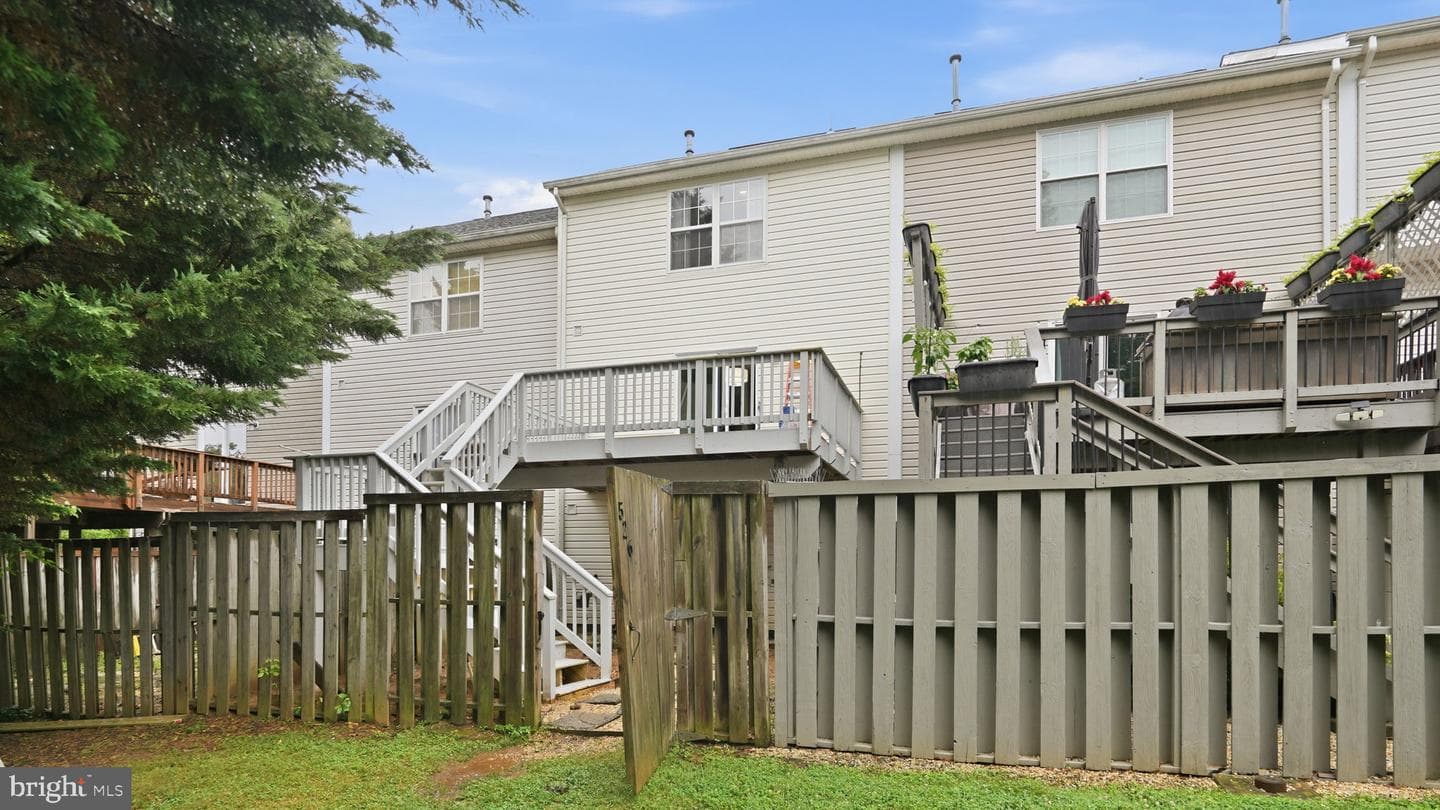 526 Highland Towne Lane photo 35