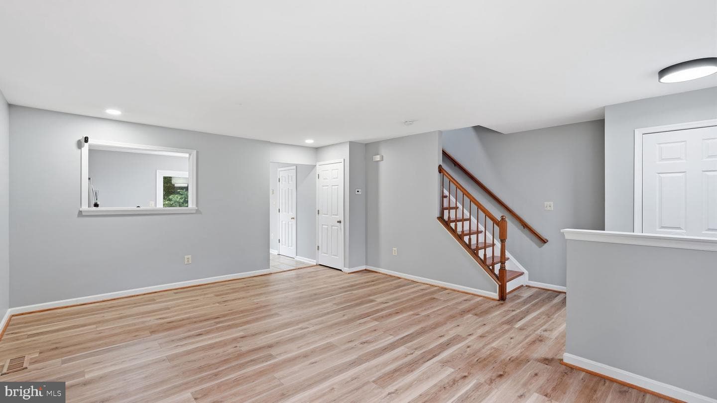 526 Highland Towne Lane photo 4