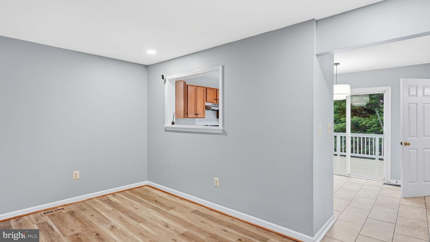 526 Highland Towne Lane photo 8