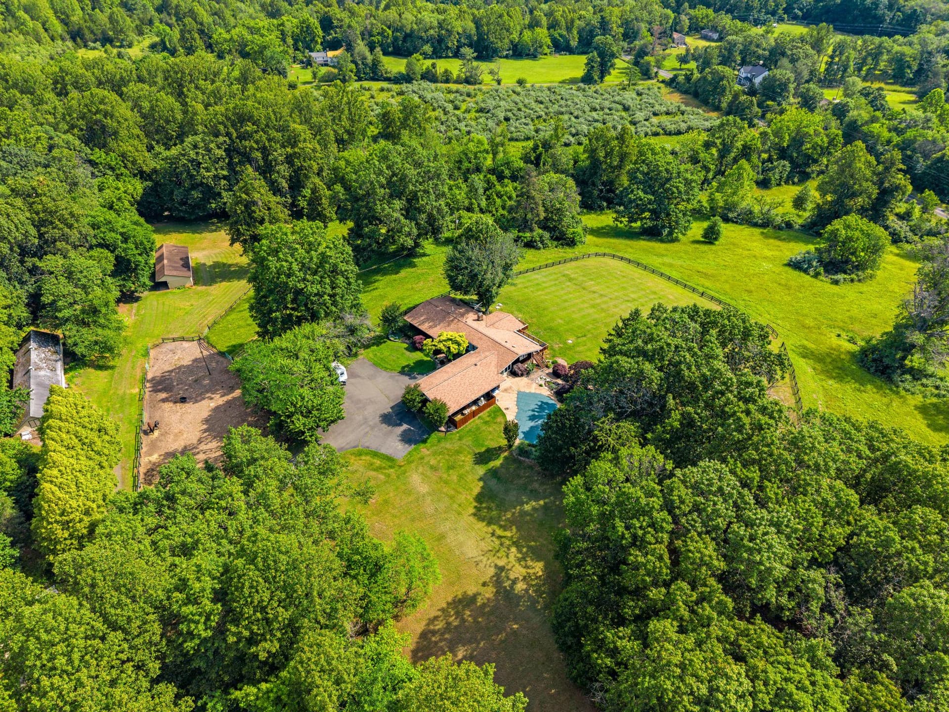 5114 Laurel Lane photo 4
