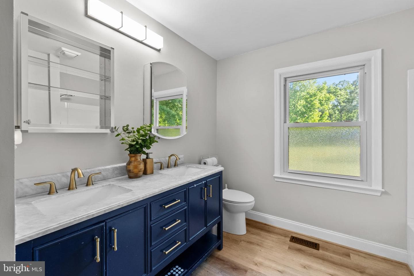 4300 Ringwood Road photo 28