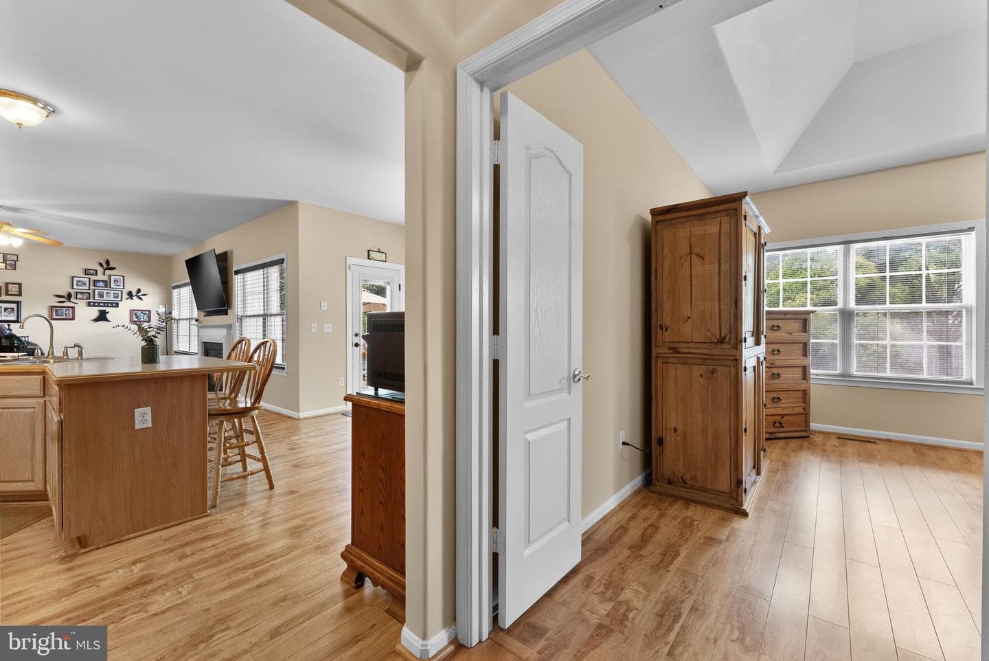 700 Fox Chase Street photo 22
