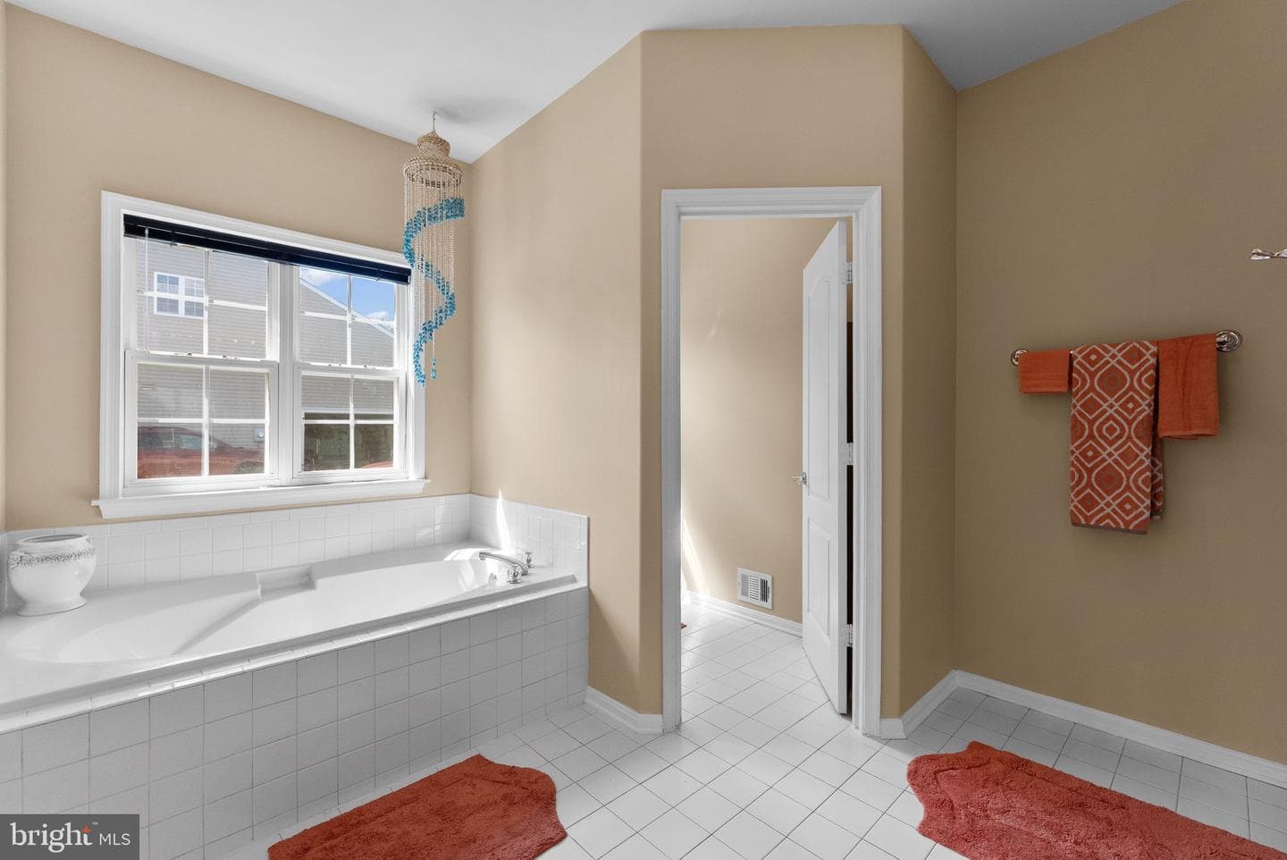 700 Fox Chase Street photo 28